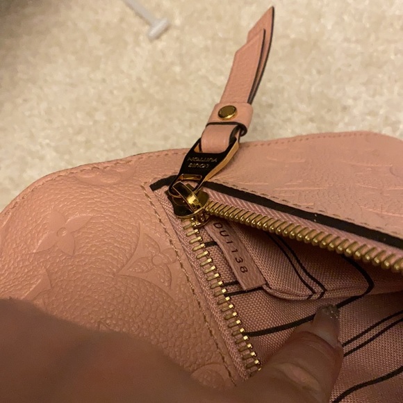 (SOLD) Louis Vuitton Pochette Métis Monogram Empreinte Leather Rose - Picture 9 of 13
